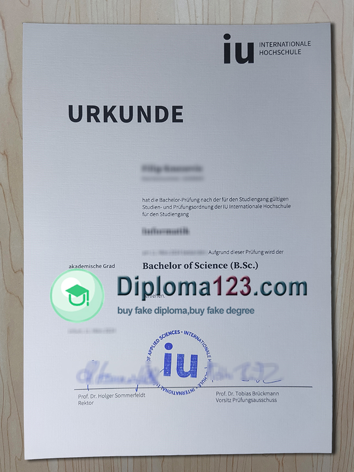 IU Internationale Hochschule Urkunde